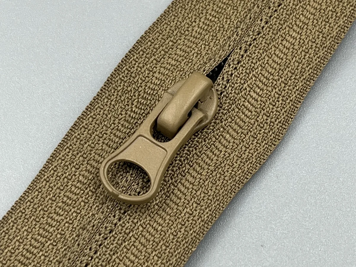 Спиральная молния Тип 3 Cayot Brown